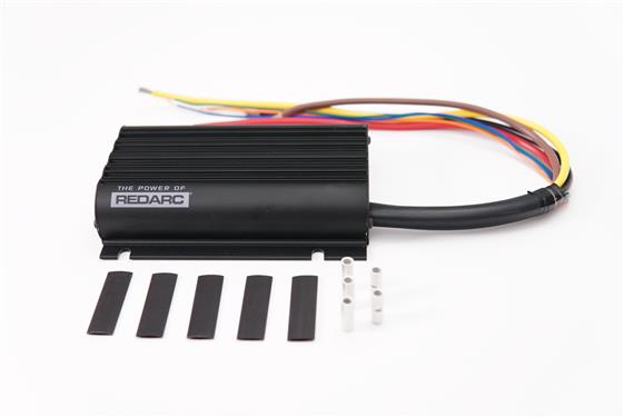 REDARC DUAL INPUT 40A IN-VEHICLE DC BATTERY CHARGER
