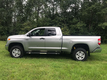 Load image into Gallery viewer, Dobinsons 2.25&quot; Lift Kit - Toyota Tundra 2007-Present
